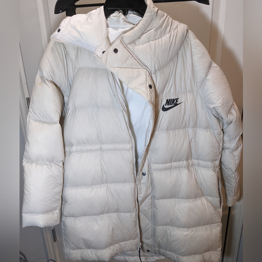 Nike Women's Reversible Bubble Jacket (L)